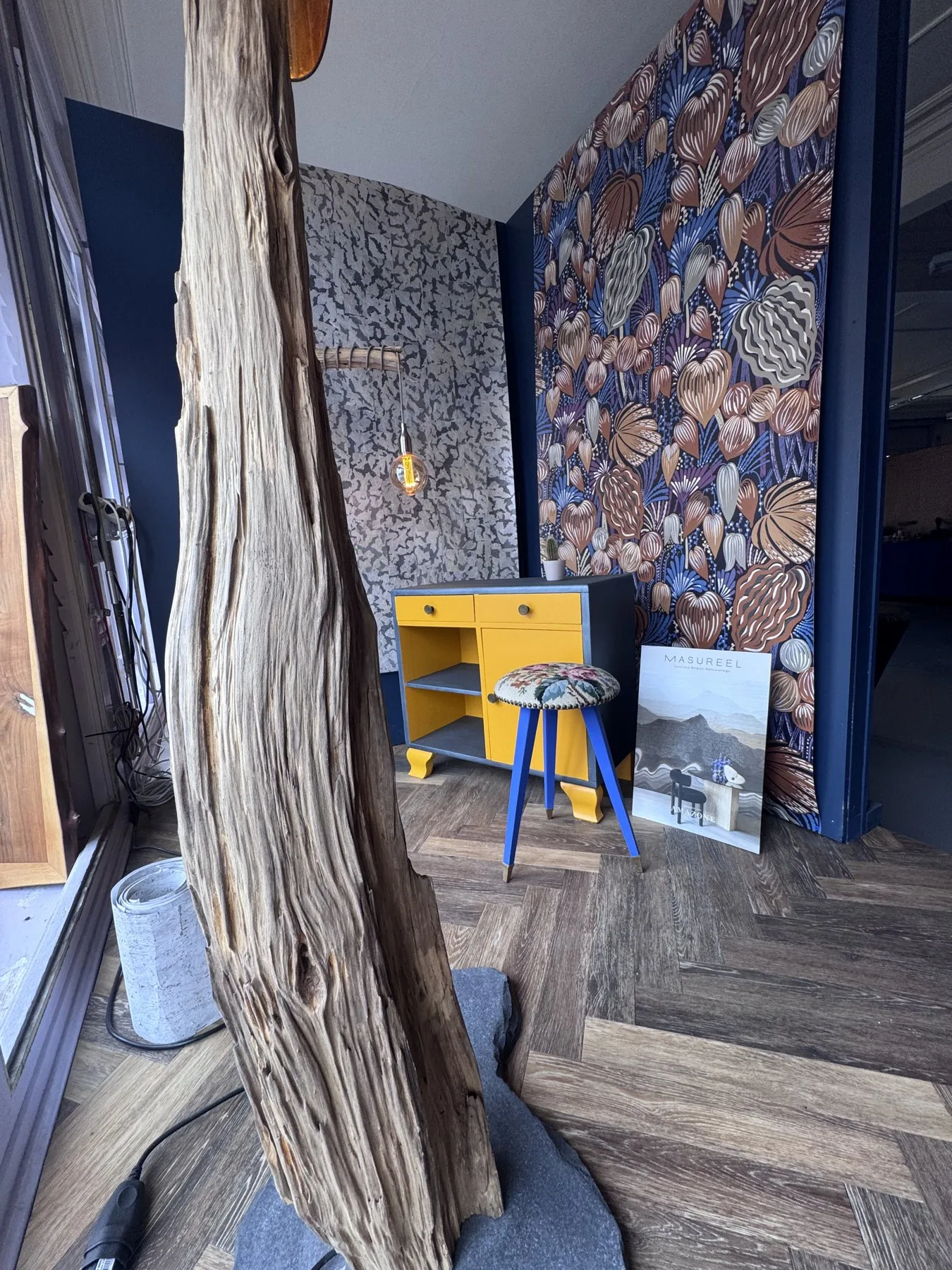 Mobilier et matières présentés au showroom Marie Vicquéry à Sierre